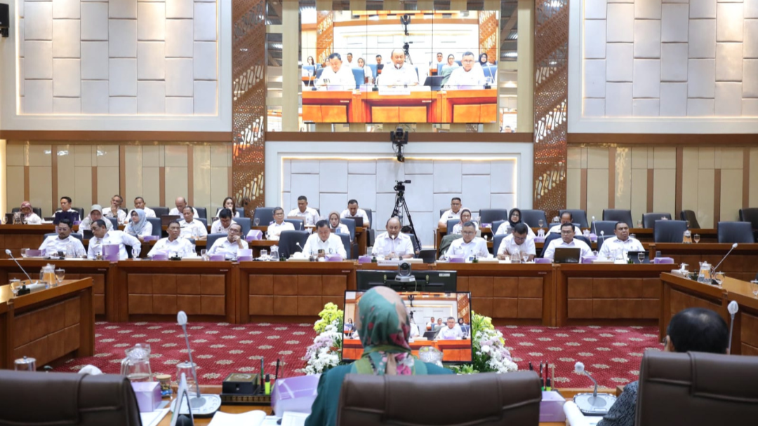 Rapat dengan Komisi IX DPR, BGN Banda Aceh Paparkan Progres MBG 